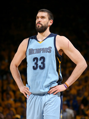 斯科尔斯：梅努正在被阿莫林毁掉，我真是受够了（斯科尔斯炮轰阿莫林毁了梅努：我已忍无可忍）