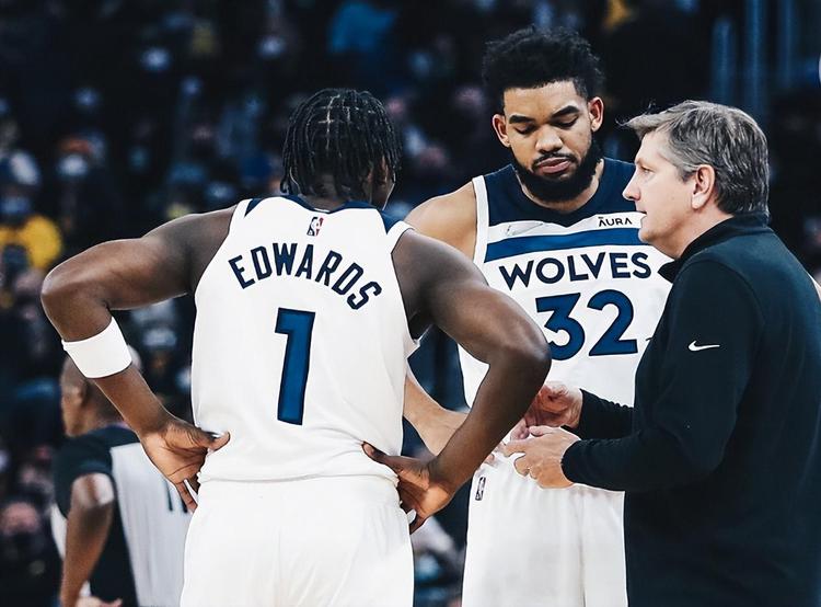 巴黎圣日耳曼内马尔助攻姆巴佩破门（内马尔送妙传，姆巴佩为巴黎圣日耳曼破门）