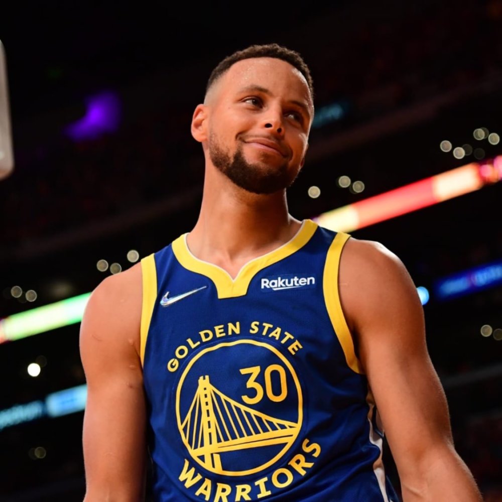 快船替补轮换表现突出（快船替补阵容发挥抢眼）