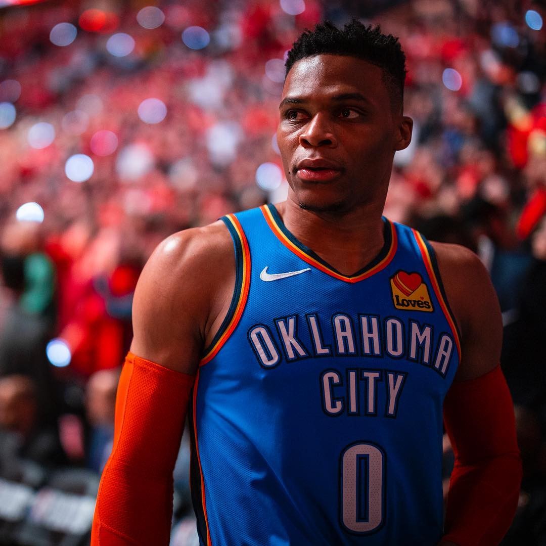 上海男篮39分大胜！新赛季开门红，弗格首秀10分，怀特塞德11分（上海男篮39分狂胜迎新季开门红，弗格首秀拿10分，怀特塞德贡献11分）