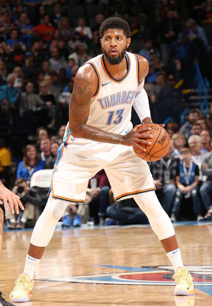 好起来了！杨瀚森造兰代尔失误后笑容满面（状态回暖！杨瀚森逼出兰代尔失误后笑逐颜开）