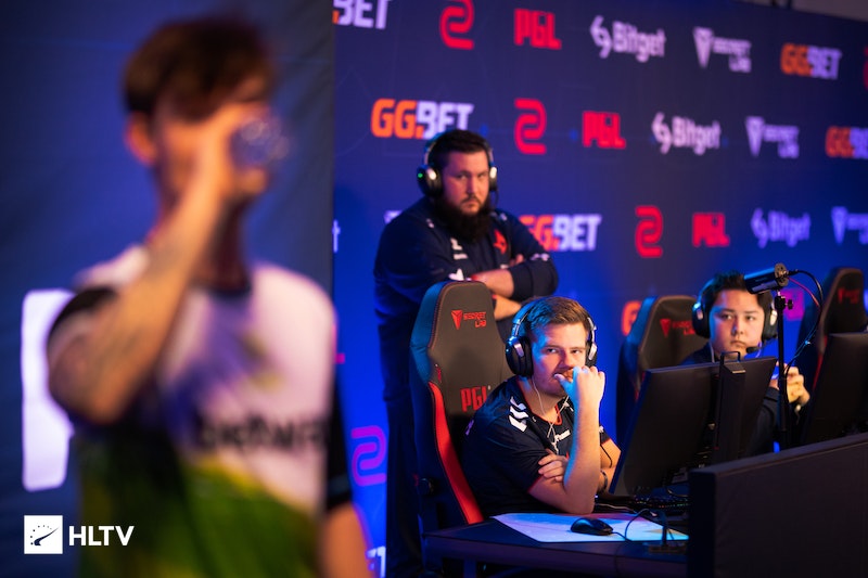 曾因类似伤 曾因类似伤